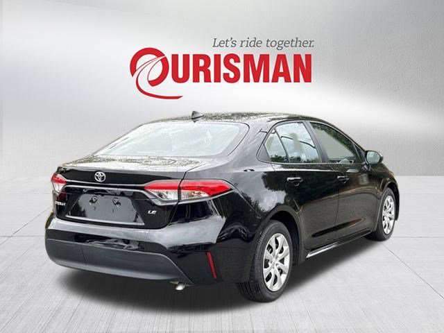 2024 Toyota Corolla LE photo 2