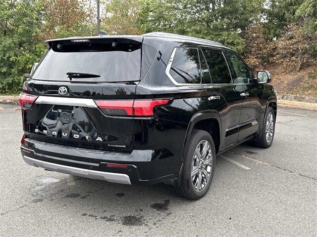 2025 Toyota Sequoia Capstone photo 2