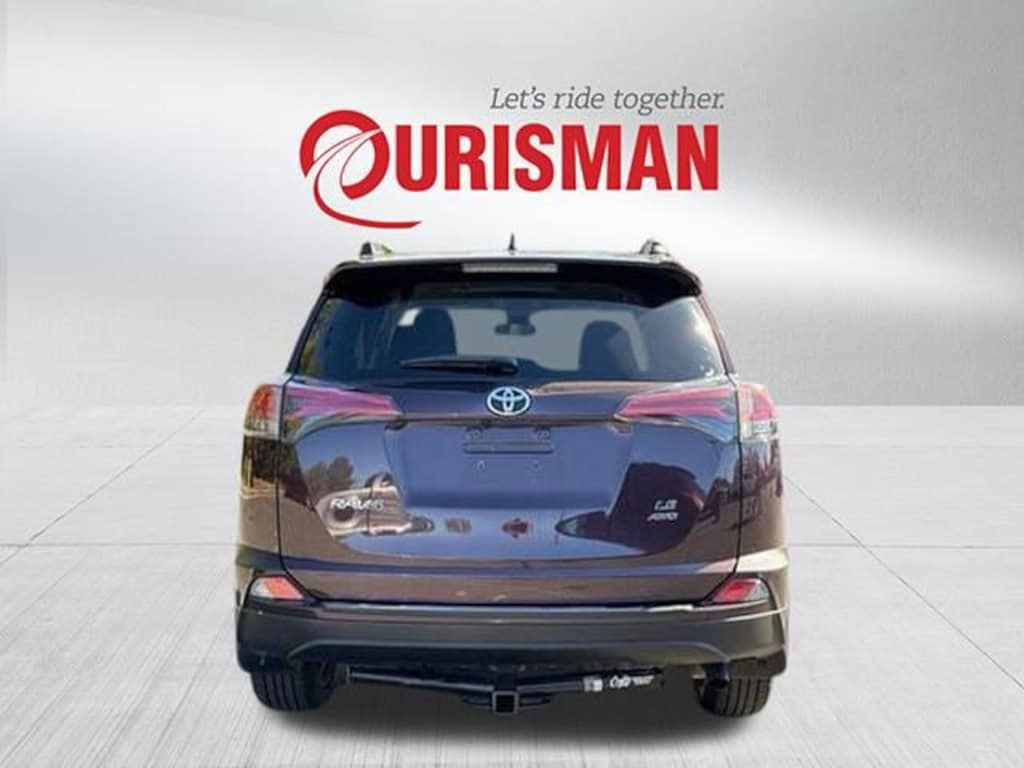 Used 2018 Toyota RAV4 LE SUV