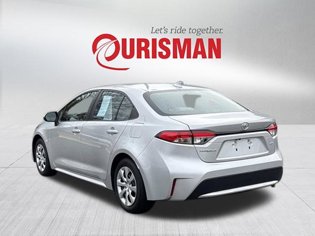 2022 Toyota Corolla LE photo 4