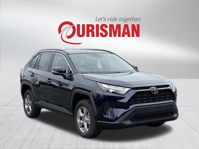 2025 Toyota RAV4 XLE's photo