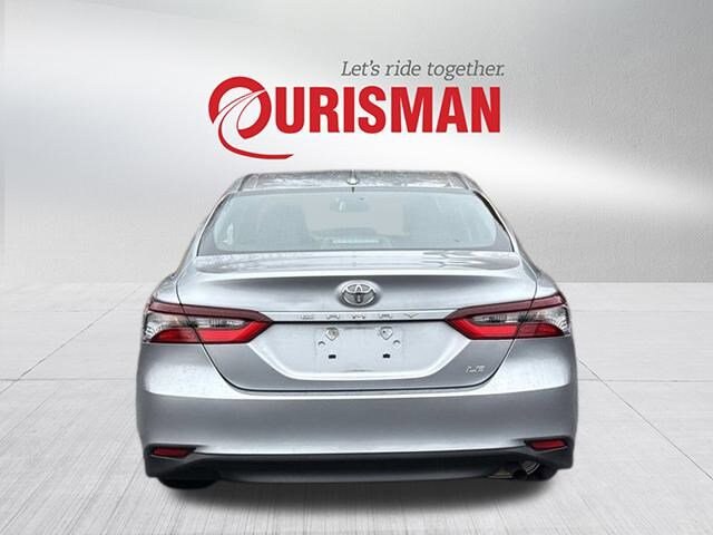 2024 Toyota Camry LE photo 2