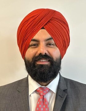 Staff member Param Singh from ID_8392e2002b66