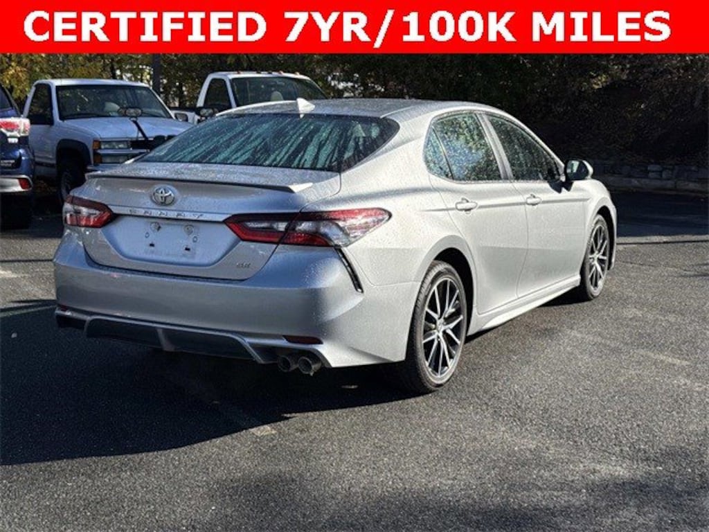 Used 2024 Toyota Camry SE Sedan