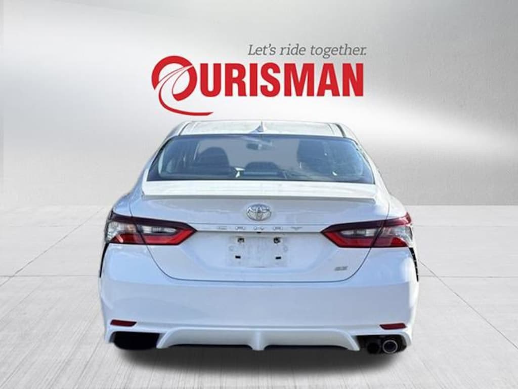 Used 2023 Toyota Camry SE Sedan