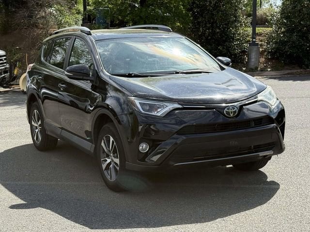 2018 Toyota RAV4 SUV 