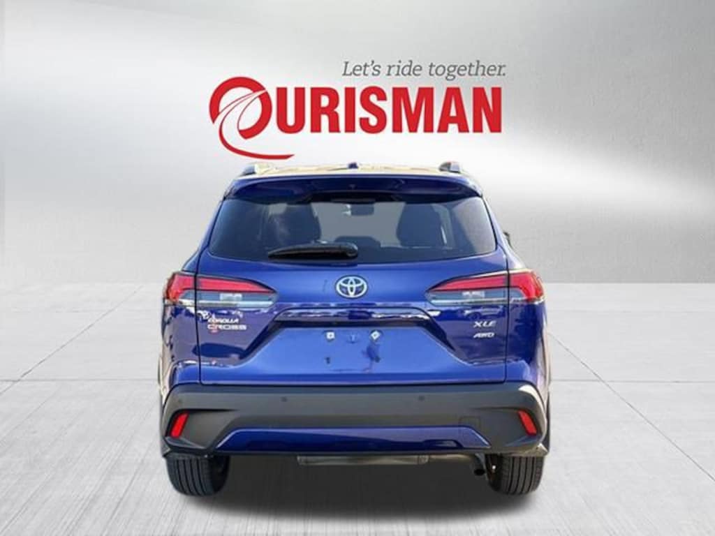 Used 2024 Toyota Corolla Cross XLE SUV