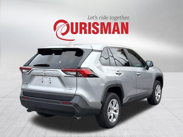 2023 Toyota RAV4 LE photo 2