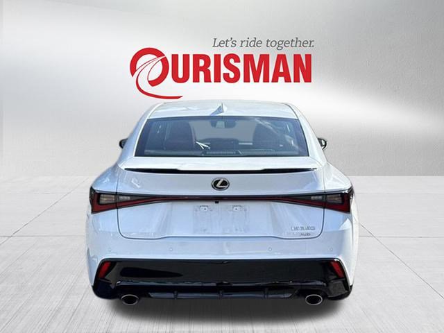 2024 Lexus IS 350 F SPORT photo 3