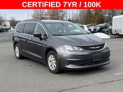 2020 Chrysler Voyager