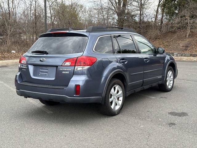 Used 2014 Subaru Outback 2.5i Limited with VIN 4S4BRBNC2E3309449 for sale in Chantilly, VA
