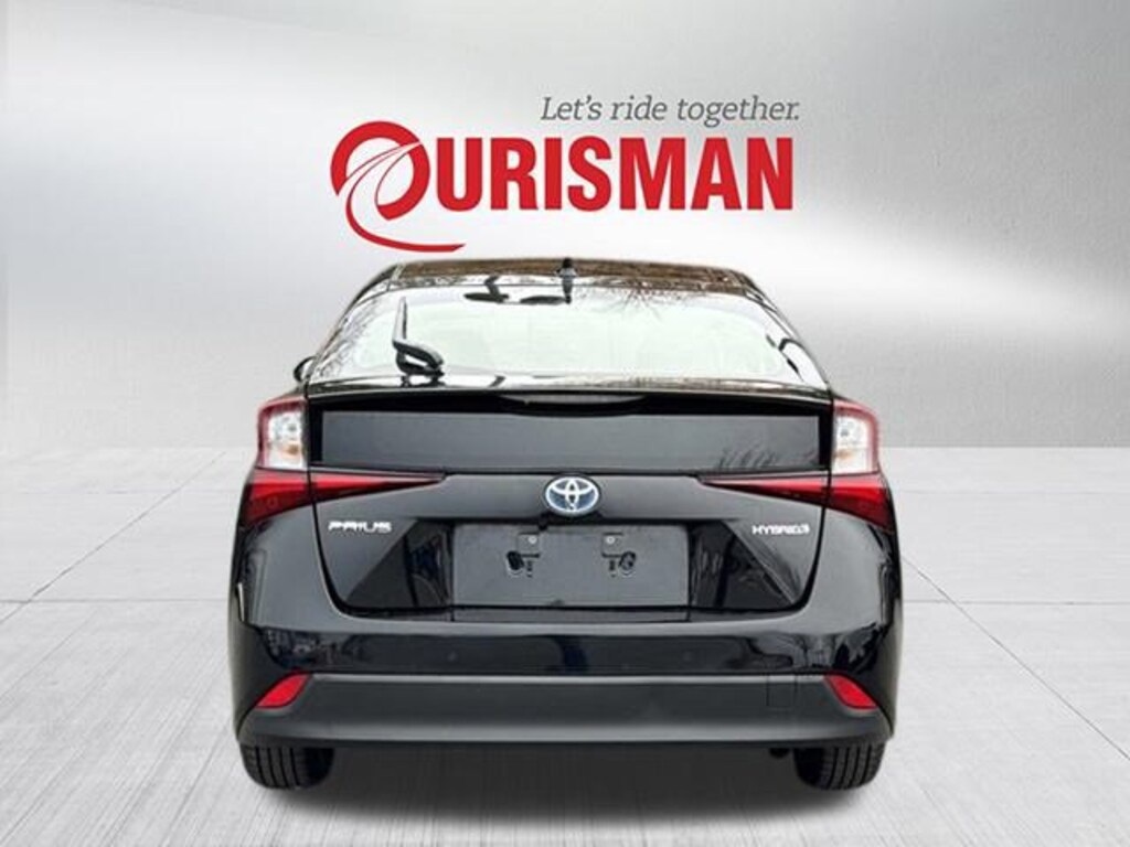 Used 2022 Toyota Prius LE Hatchback