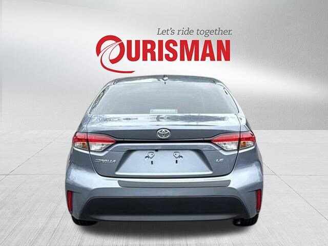 2024 Toyota Corolla LE photo 3