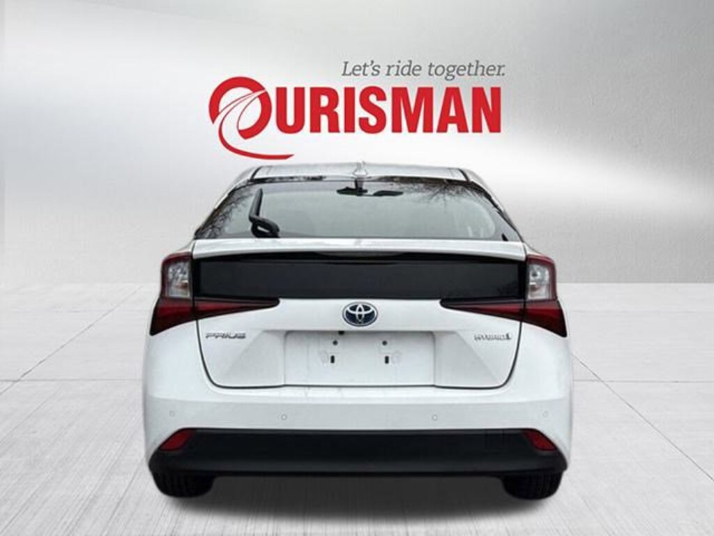 Used 2022 Toyota Prius LE Hatchback