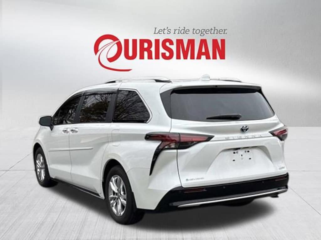 Used 2025 Toyota Sienna Limited 7 Passenger Van Passenger Van