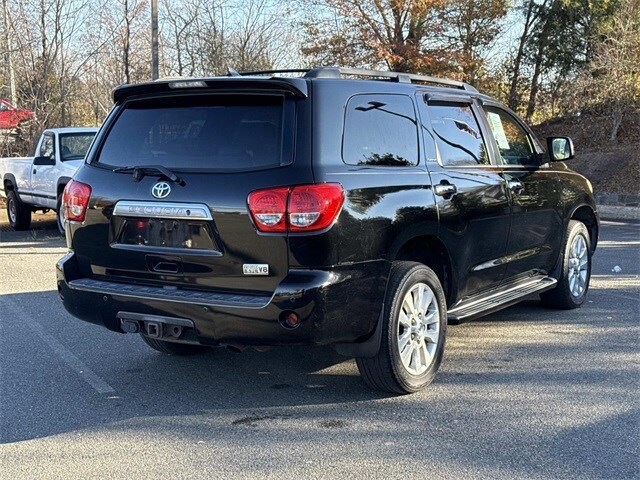 2014 Toyota Sequoia Platinum photo 2