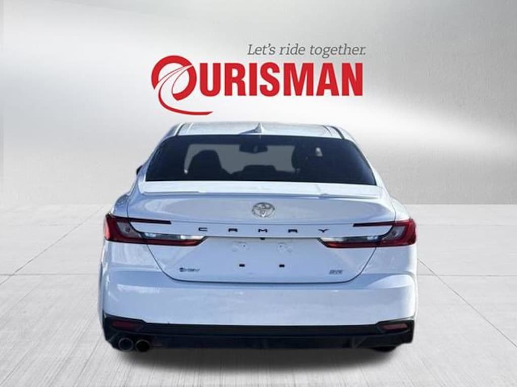 Used 2025 Toyota Camry SE Sedan