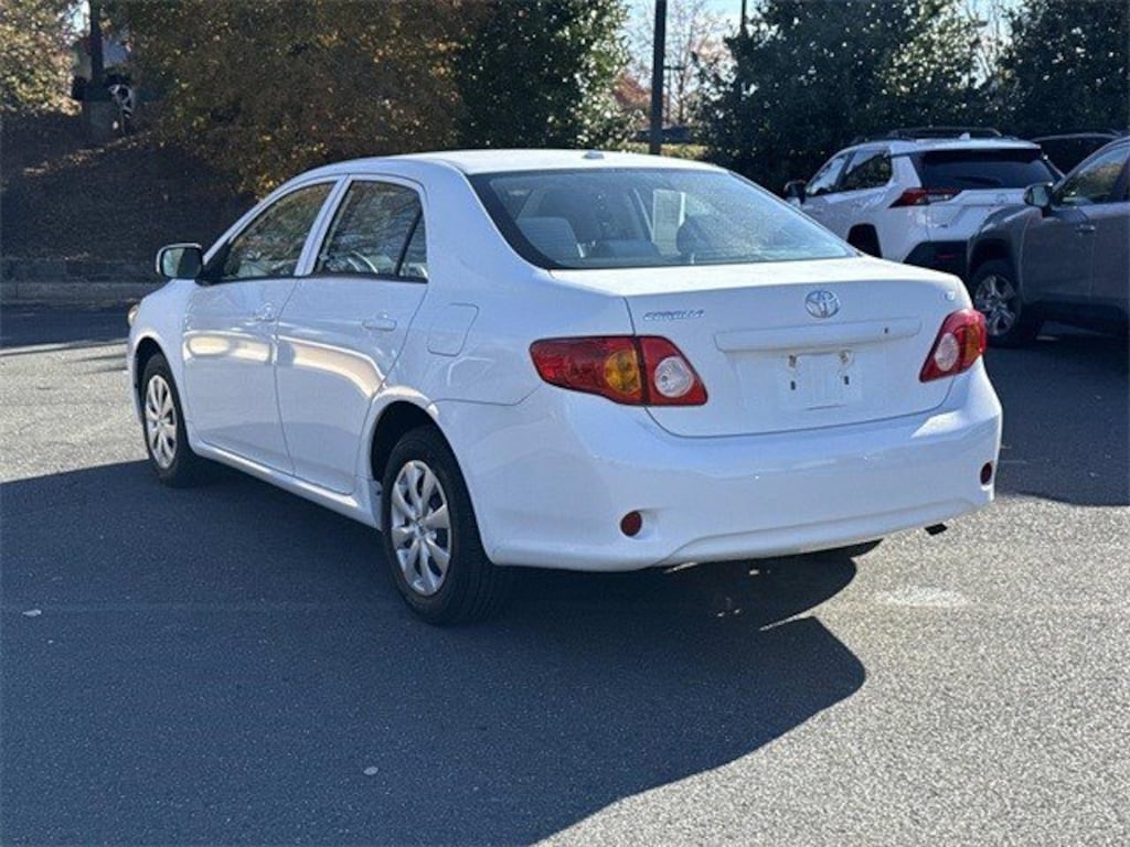 Used 2010 Toyota Corolla LE Sedan