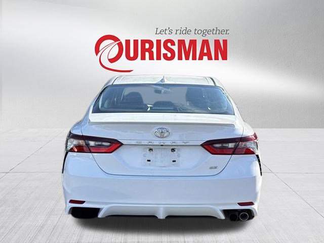 2023 Toyota Camry SE photo 2