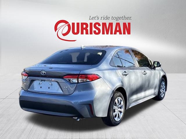 2025 Toyota Corolla Hybrid LE photo 2