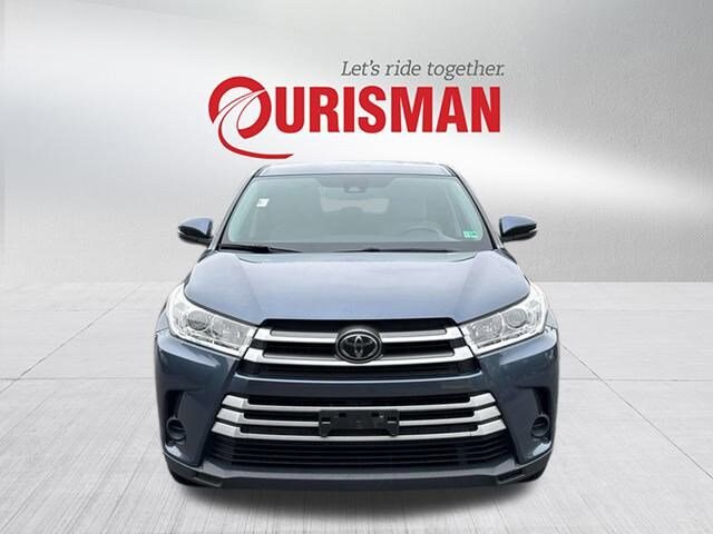 2019 Toyota Highlander LE photo 4