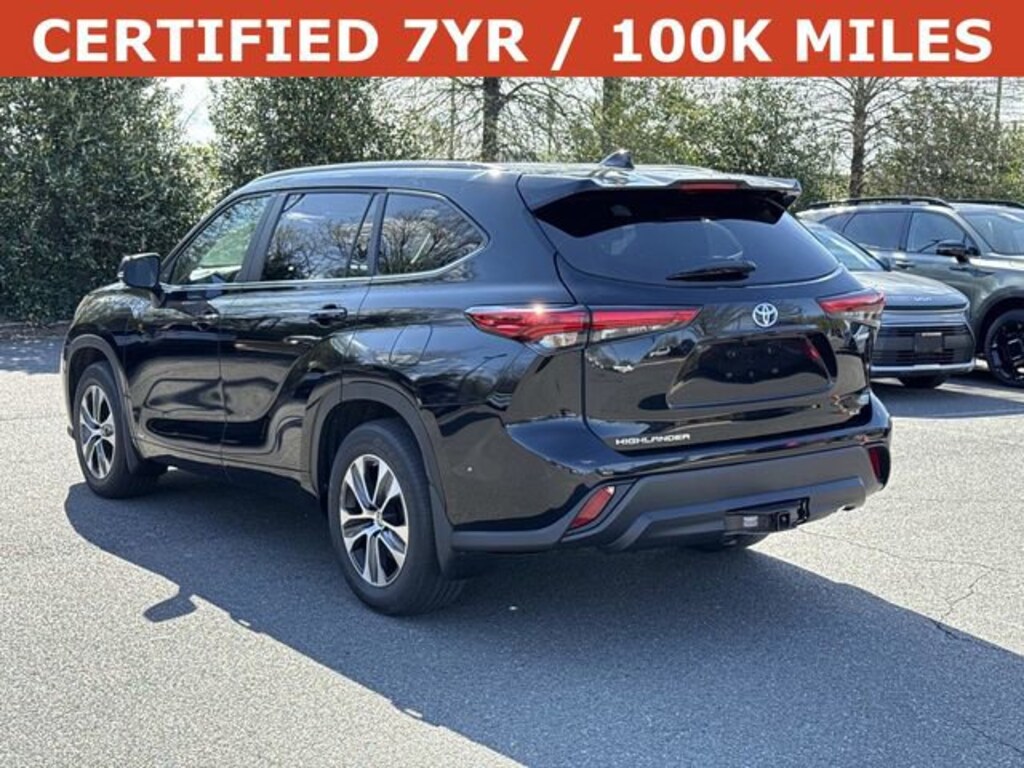 Used 2023 Toyota Highlander Hybrid XLE SUV