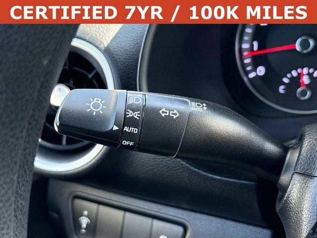 2023 Kia Forte LXS - Photo 26