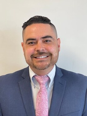 Staff member Fernando Sattori from ID_8392e2002b66