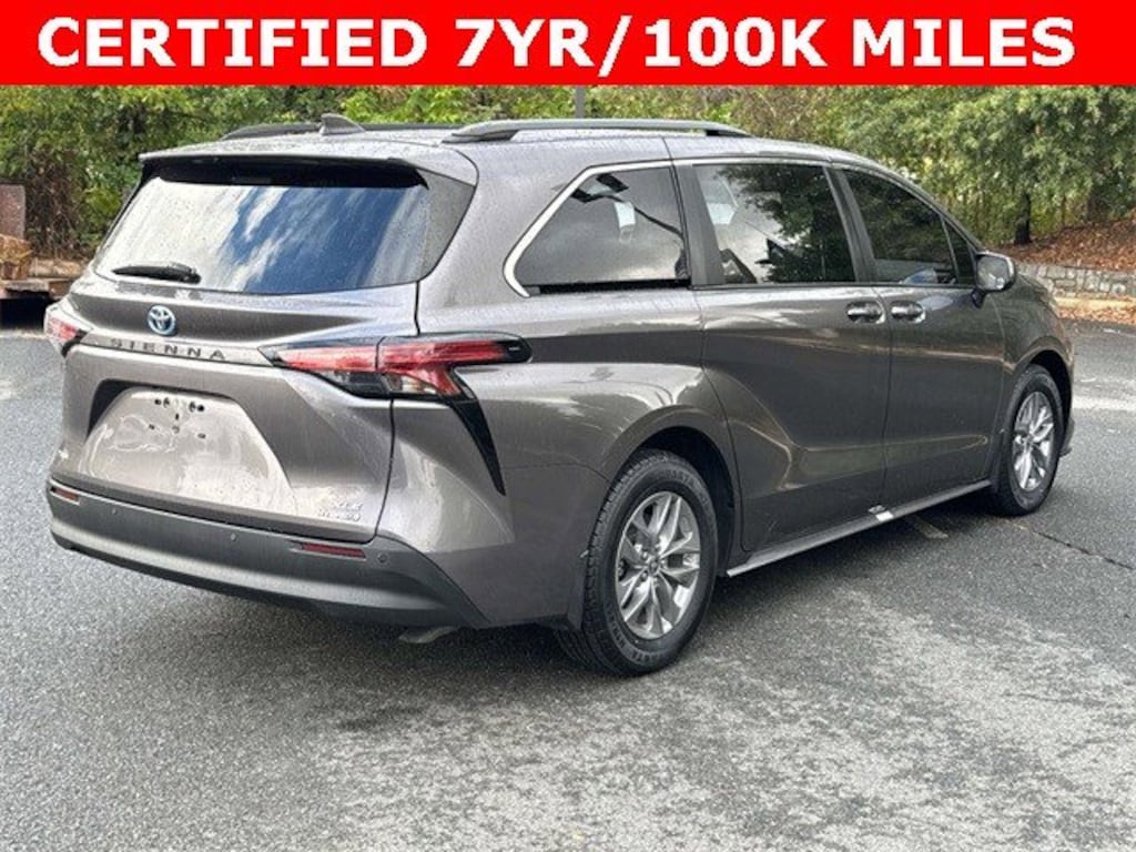Used 2022 Toyota Sienna XLE 7 Passenger Van Passenger Van