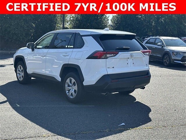 2023 Toyota RAV4 LE photo 4