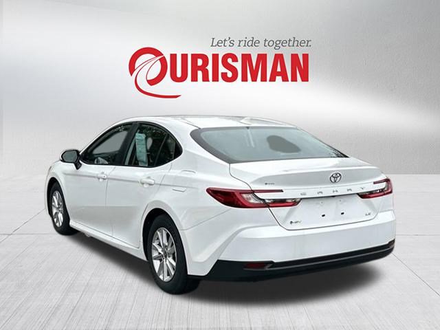 2025 Toyota Camry LE photo 4
