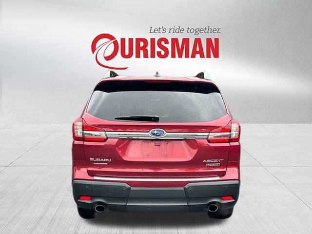 2022 Subaru Ascent Touring photo 3