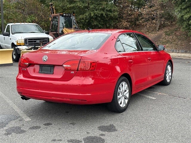 2014 Volkswagen Jetta 1.8T SE photo 2