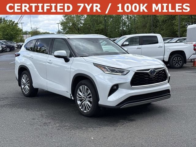 2024 Toyota Highlander Hybrid SUV 