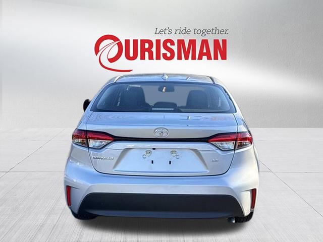 2024 Toyota Corolla LE photo 3