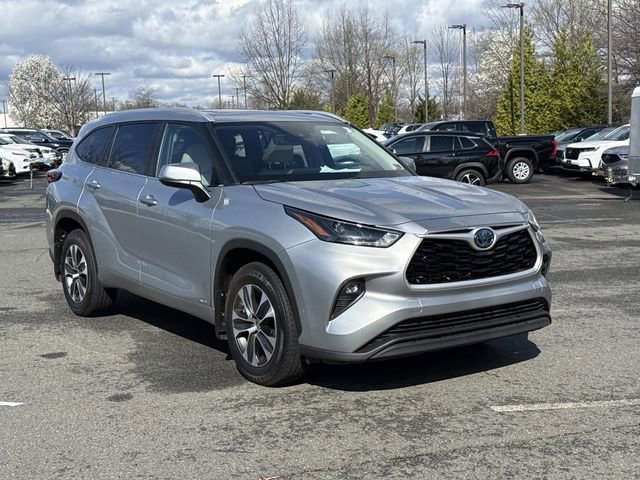 2023 Toyota Highlander Hybrid SUV 