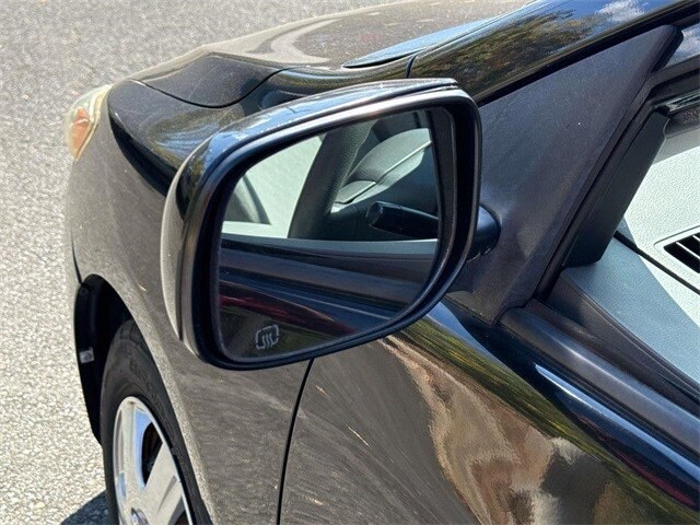 2009 Toyota Corolla LE photo 4