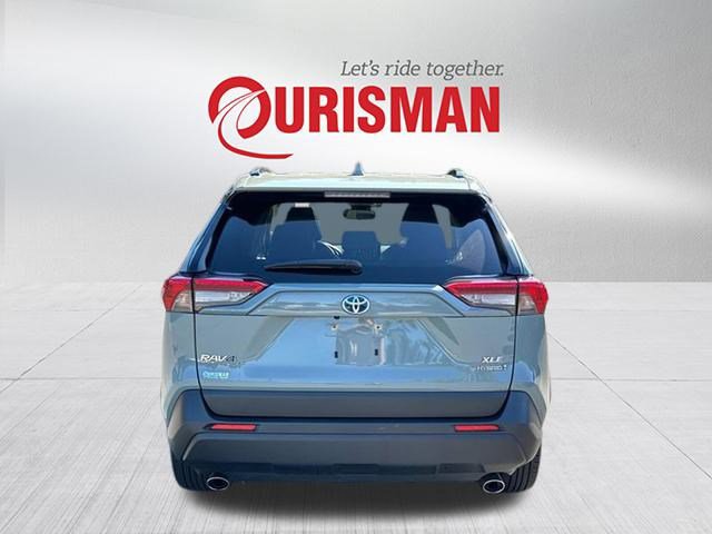2022 Toyota RAV4 Hybrid XLE Premium photo 2