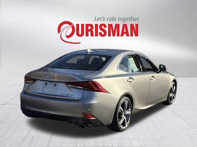 2017 Lexus IS 300 photo 2