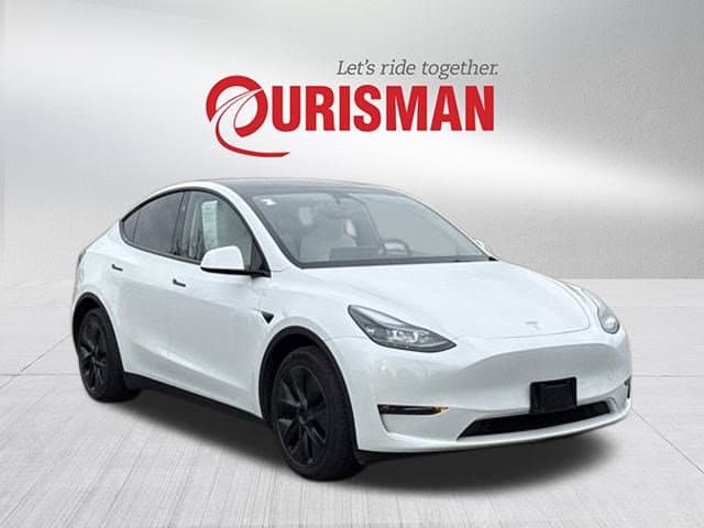 2024 Tesla Model Y Long Range's photo