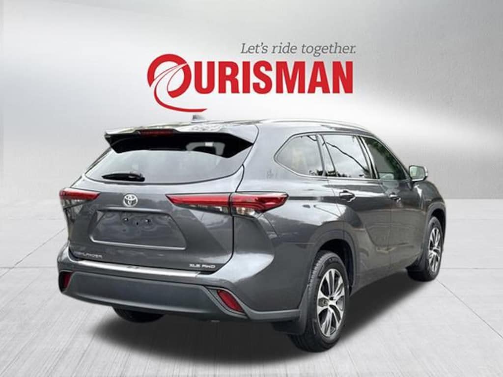Used 2022 Toyota Highlander XLE SUV