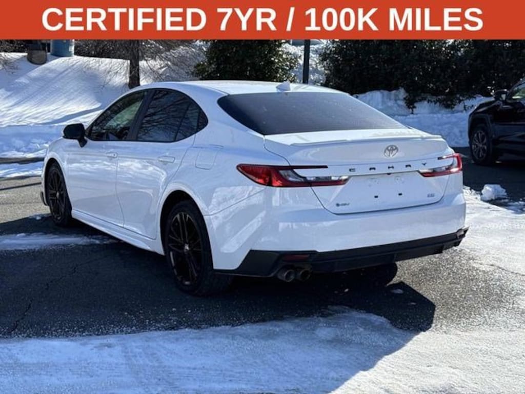 Used 2025 Toyota Camry SE Sedan