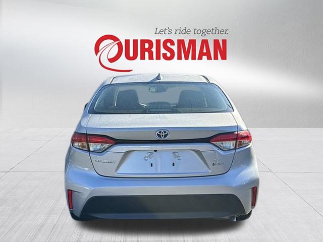 2025 Toyota Corolla Hybrid LE photo 3