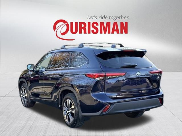 2021 Toyota Highlander Hybrid XLE photo 4