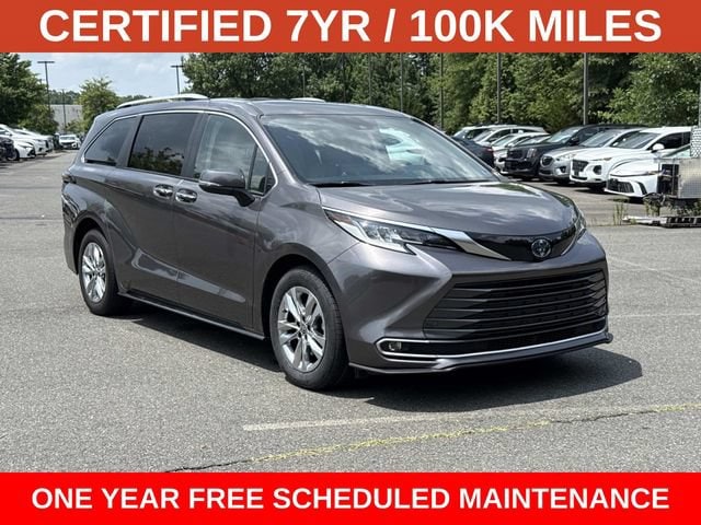 2023 Toyota Sienna Van Passenger Van 