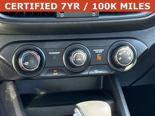 2023 Kia Forte LXS - Photo 21