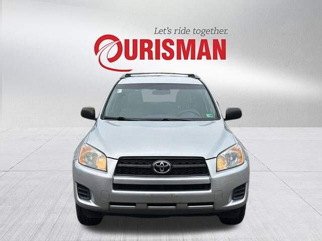 2010 Toyota RAV4 Base photo 2