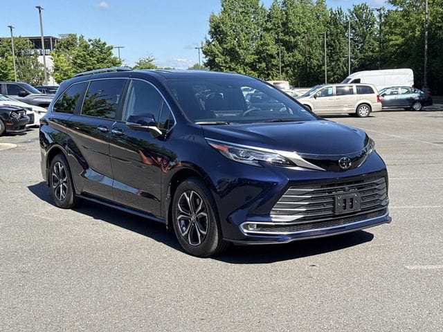 2026 Toyota Sienna Van Passenger Van 