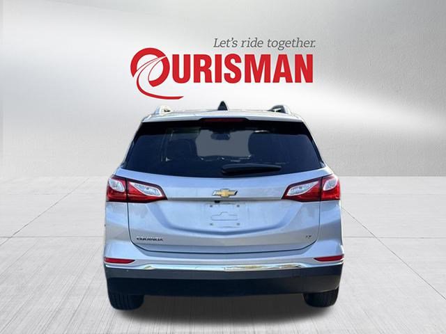 2018 Chevrolet Equinox LT photo 3