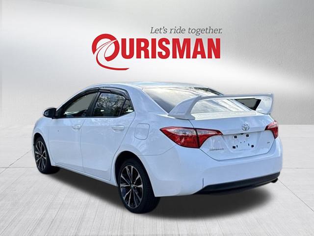 2017 Toyota Corolla LE photo 4